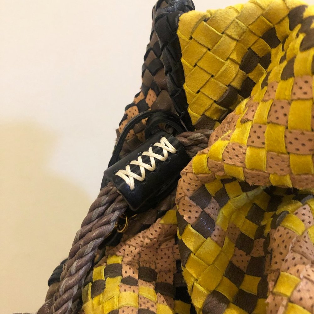 🌟Host Pick!🌟 Rabeanco Woven Leather Bucket Bag - Picture 5 of 15
